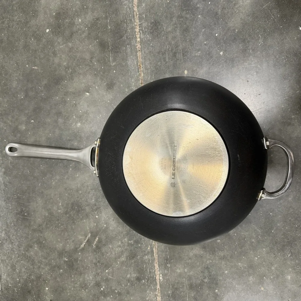 Le Creuset Toughened Nonstick PRO Stir Fry Pan with Helper Handle 4.7 L